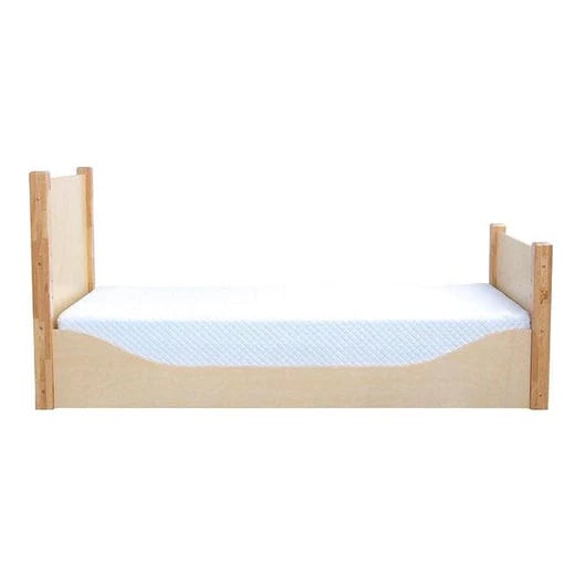 Montessori My Happy Helpers Adjustable Floor Bed Varnished White Baskets