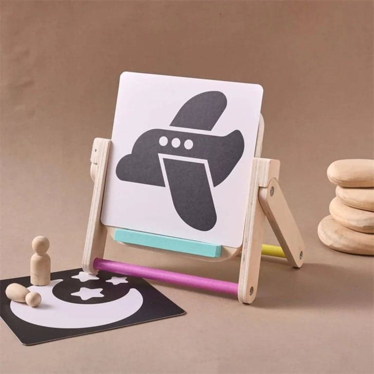 OkidoKids Sensory Mirror With Black & White Stimulation Cards