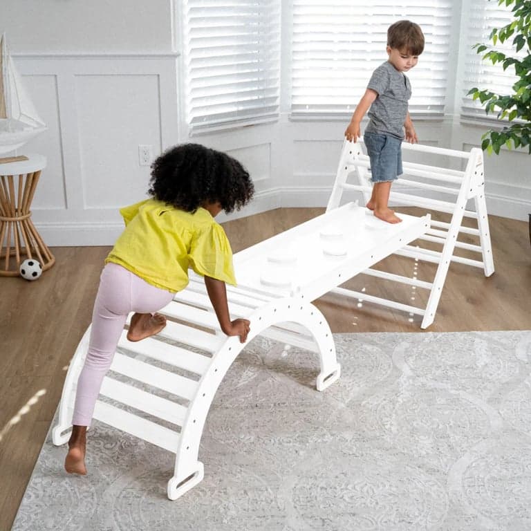 Avenlur Hazel Pikler Triangle Set White