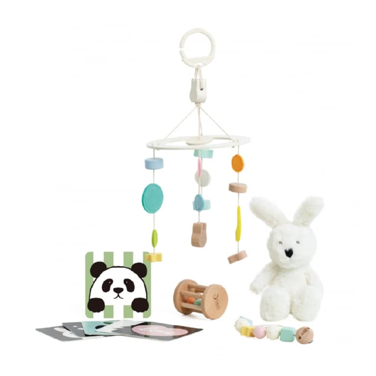 Classic World Gift Set for 0-6 Months