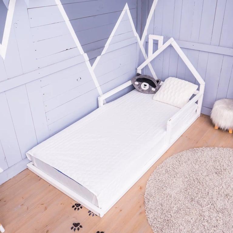 Montessori REU Busy Wood Montessori Toddler Bed House Frame White Model 3