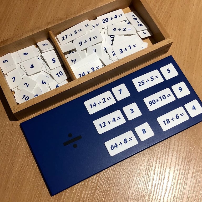 Montessori E&O Montessori Division Equations and Dividens Box