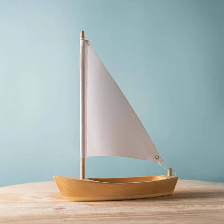 Montessori BumbuToys Sailing Boat White